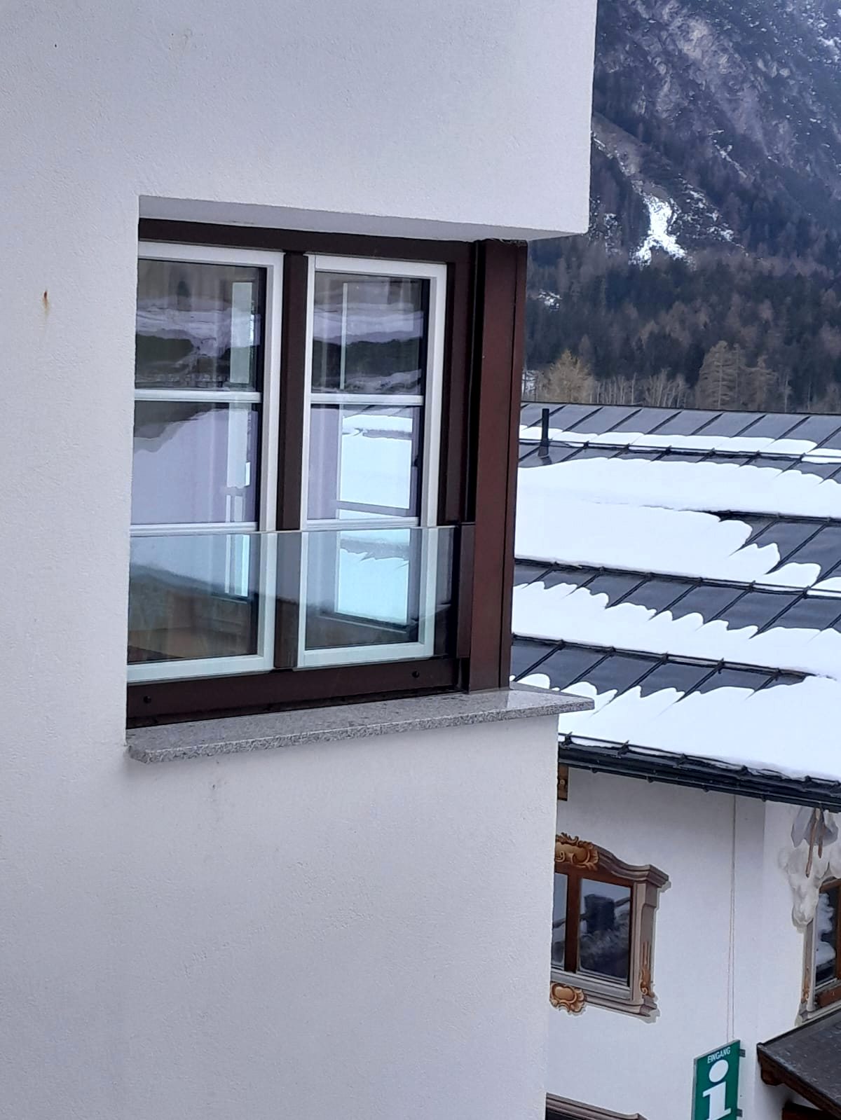 Absturzsicherung vor Fenster mit Ganzglas