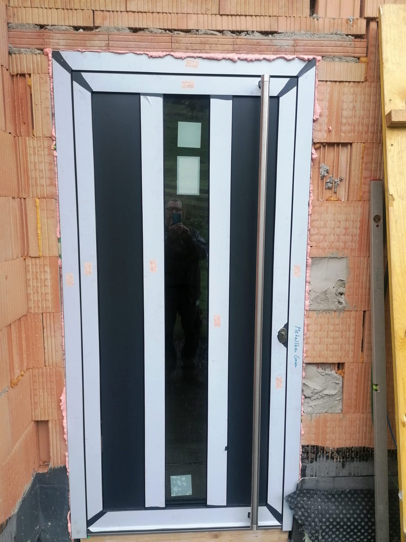 Haustüre mit Glasausschnitt